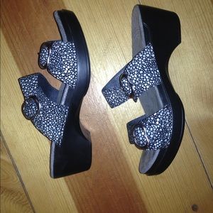 SALE 🎉Dansko sandal clogs sz 7.5/8 -38 NWOT'S